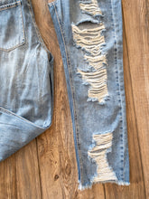 Load image into Gallery viewer, Heavy Distressed Straight Leg Jeans