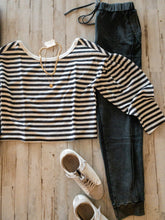 Load image into Gallery viewer, Stripe Cropped Puff Sleeve Sweatshirt Top